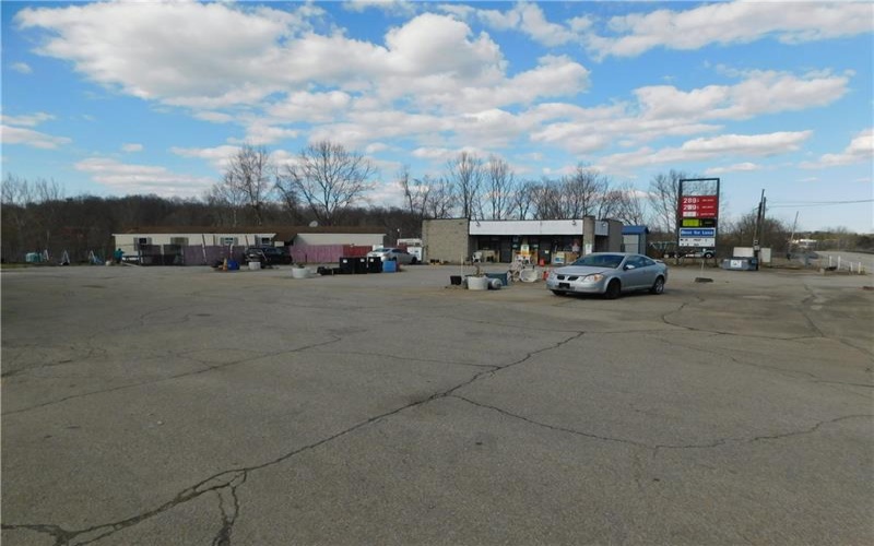 1115 Connellsville Road, Uniontown, 15401, ,Commercial-industrial-business,For Sale,Connellsville Road,1643575