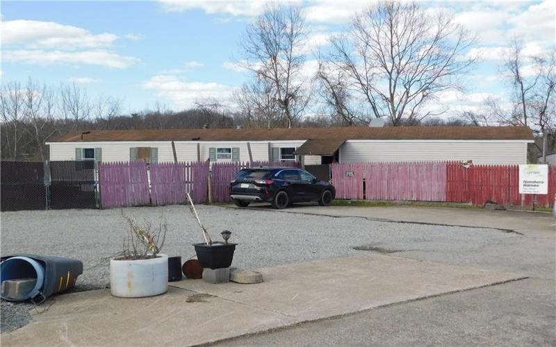 1115 Connellsville Road, Uniontown, 15401, ,Commercial-industrial-business,For Sale,Connellsville Road,1643575