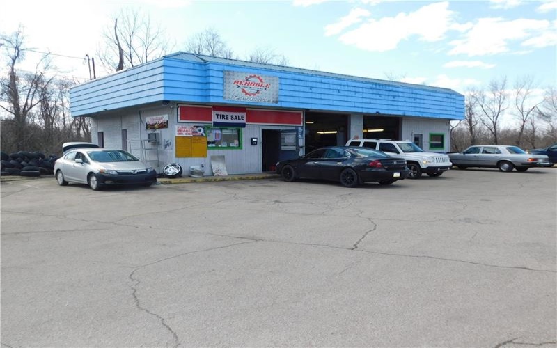 1115 Connellsville Road, Uniontown, 15401, ,Commercial-industrial-business,For Sale,Connellsville Road,1643575