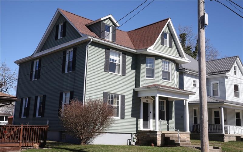 206 Patterson Ave, Connellsville, 15425, 4 Bedrooms Bedrooms, ,1.1 BathroomsBathrooms,Residential,For Sale,Patterson Ave,1643819
