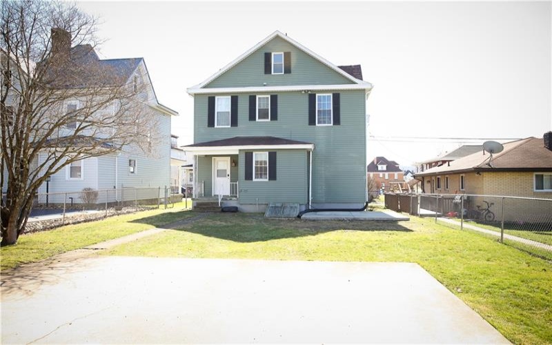 206 Patterson Ave, Connellsville, 15425, 4 Bedrooms Bedrooms, ,1.1 BathroomsBathrooms,Residential,For Sale,Patterson Ave,1643819