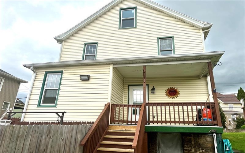 234 4TH STREET, Youngwood, 15697, 3 Bedrooms Bedrooms, 10 Rooms Rooms,2.1 BathroomsBathrooms,Residential,For Sale,4TH STREET,1649913
