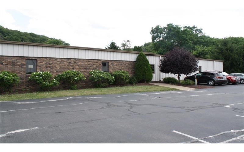 8 Four Coins Drive, Canonsburg, 15317, ,Commercial-industrial-business,For Sale,Four Coins Drive,1652429