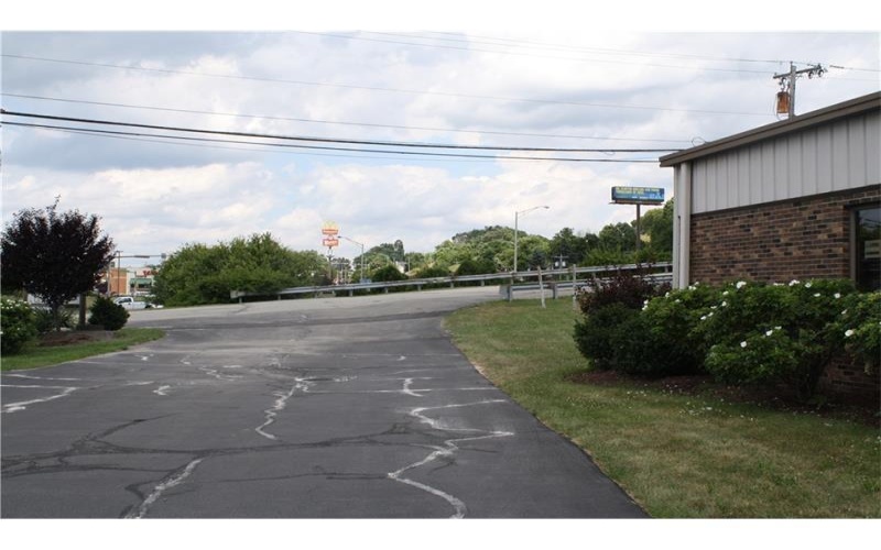 8 Four Coins Drive, Canonsburg, 15317, ,Commercial-industrial-business,For Sale,Four Coins Drive,1652429