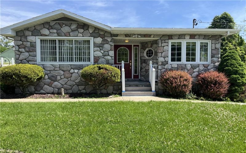 100 ROHALEY LANE, Smock, 15480, 2 Bedrooms Bedrooms, 7 Rooms Rooms,1.1 BathroomsBathrooms,Residential,For Sale,ROHALEY LANE,1654972