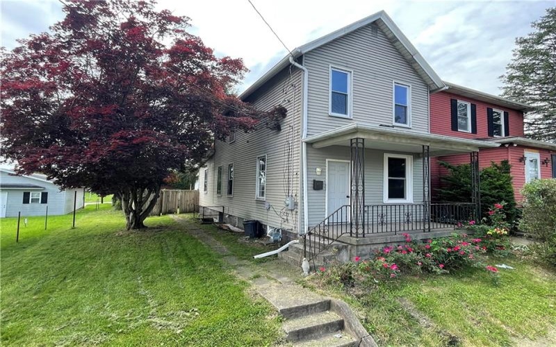 435 1st St, Donora, 15033, 3 Bedrooms Bedrooms, 7 Rooms Rooms,1 BathroomBathrooms,Residential,For Sale,1st St,1654980