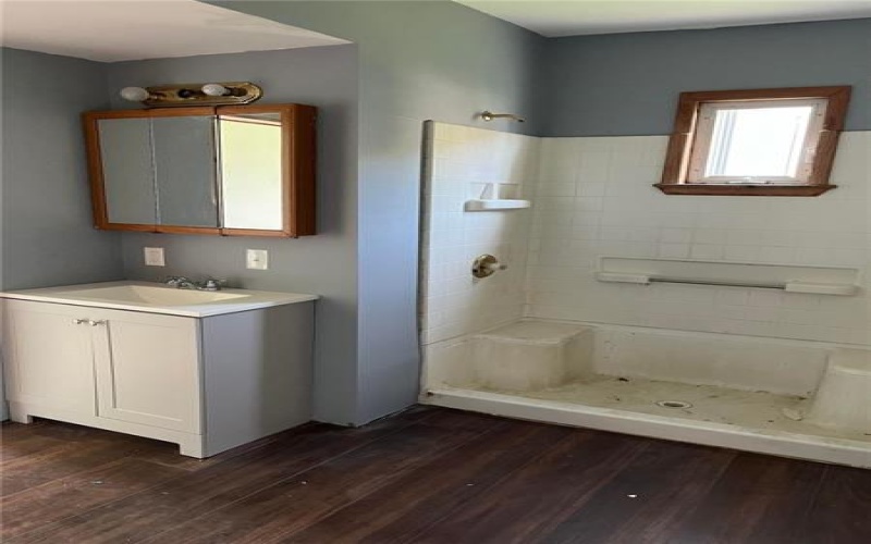 114 MAIN STREET, Masontown, 15461, 3 Bedrooms Bedrooms, 7 Rooms Rooms,2 BathroomsBathrooms,Residential,For Sale,MAIN STREET,1655146