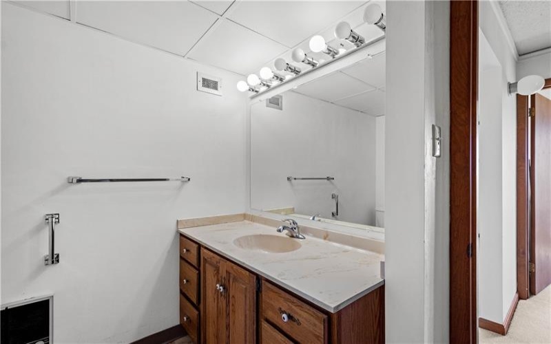 820 East Beau Street, Washington, 15301, 3 Bedrooms Bedrooms, 7 Rooms Rooms,3 BathroomsBathrooms,Residential,For Sale,East Beau Street,1660478