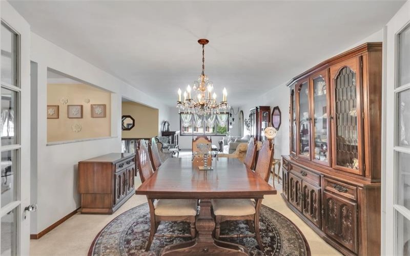 4045 Blue Willow, Irwin, 15642, 3 Bedrooms Bedrooms, 10 Rooms Rooms,2 BathroomsBathrooms,Residential,For Sale,Blue Willow,1660724