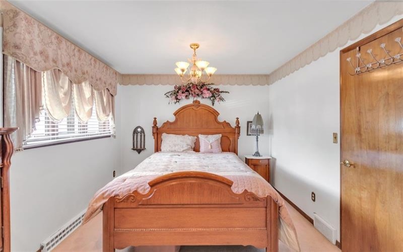 4045 Blue Willow, Irwin, 15642, 3 Bedrooms Bedrooms, 10 Rooms Rooms,2 BathroomsBathrooms,Residential,For Sale,Blue Willow,1660724