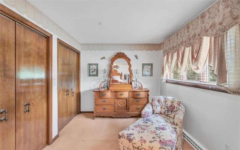 4045 Blue Willow, Irwin, 15642, 3 Bedrooms Bedrooms, 10 Rooms Rooms,2 BathroomsBathrooms,Residential,For Sale,Blue Willow,1660724