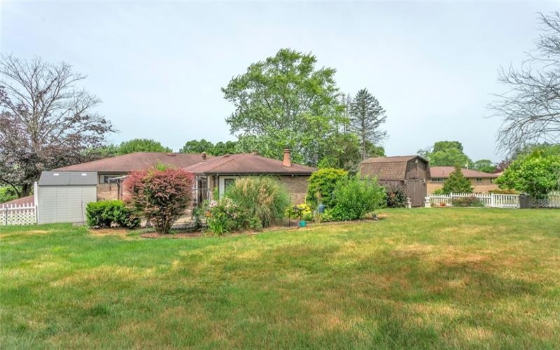 4045 Blue Willow, Irwin, 15642, 3 Bedrooms Bedrooms, 10 Rooms Rooms,2 BathroomsBathrooms,Residential,For Sale,Blue Willow,1660724
