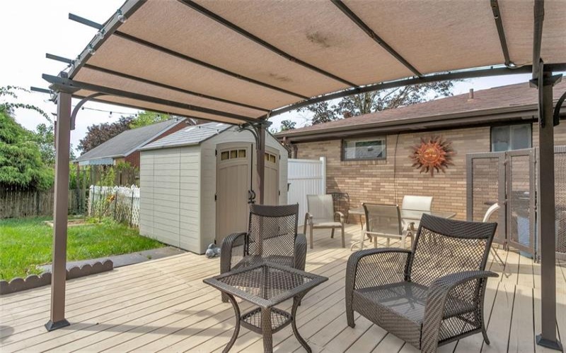4045 Blue Willow, Irwin, 15642, 3 Bedrooms Bedrooms, 10 Rooms Rooms,2 BathroomsBathrooms,Residential,For Sale,Blue Willow,1660724