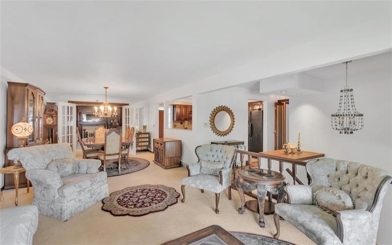 4045 Blue Willow, Irwin, 15642, 3 Bedrooms Bedrooms, 10 Rooms Rooms,2 BathroomsBathrooms,Residential,For Sale,Blue Willow,1660724