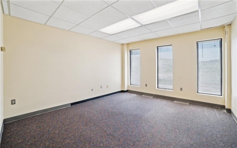 520 Pleasant Valley Rd, Trafford, 15085, ,Commercial-industrial-business,For Sale,Pleasant Valley Rd,1661005