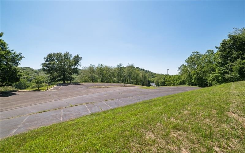 520 Pleasant Valley Rd, Trafford, 15085, ,Commercial-industrial-business,For Sale,Pleasant Valley Rd,1661005