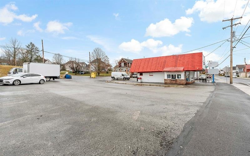 321 4th St, Youngwood, 15697, ,Commercial-industrial-business,For Sale,4th St,1639690