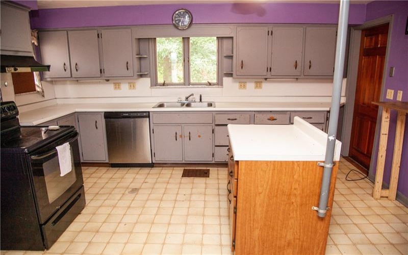 776 Route 31, Ruffsdale, 15679, 3 Bedrooms Bedrooms, 7 Rooms Rooms,1.1 BathroomsBathrooms,Residential,For Sale,Route 31,1664658