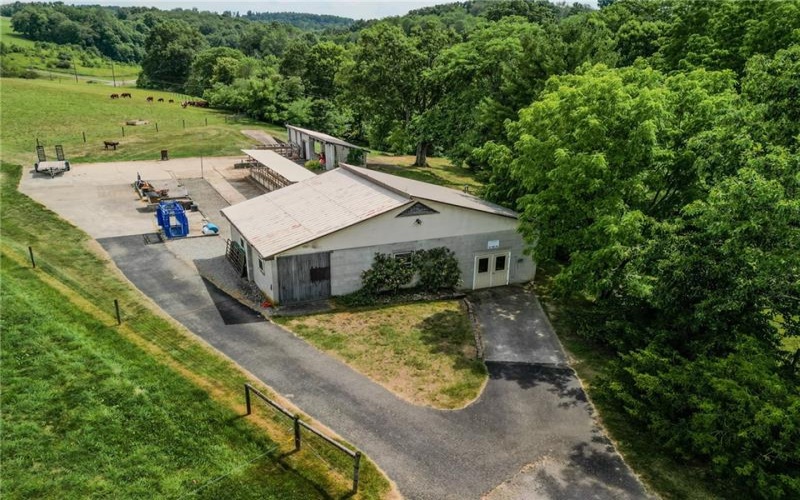 440 OWL HOLLOW RD, Ligonier, 15658, 5 Bedrooms Bedrooms, 13 Rooms Rooms,5 BathroomsBathrooms,Residential,For Sale,OWL HOLLOW RD,1665907