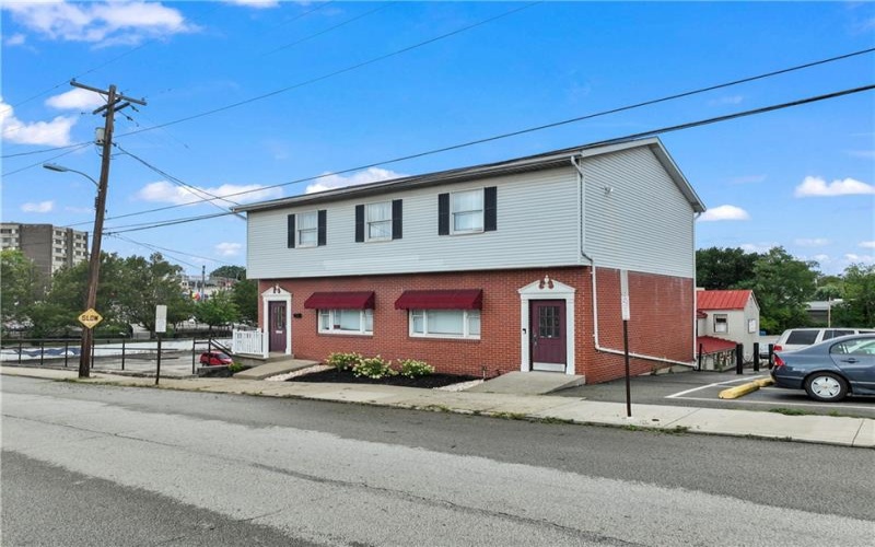 160 South St, Uniontown, 15401, ,Commercial-industrial-business,For Sale,South St,1666310