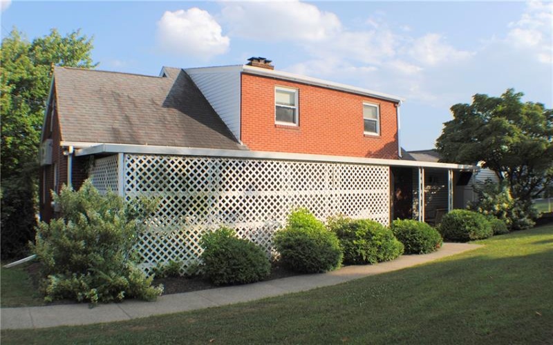 501 Burton Ave, Youngwood, 15697, ,Commercial-industrial-business,For Sale,Burton Ave,1666305