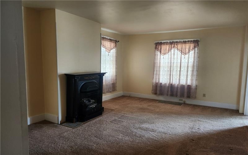 328 Eagle Street, 328 Eagle Street, 15666, 2 Bedrooms Bedrooms, ,1 BathroomBathrooms,Residential,For Sale,Eagle Street,1666576