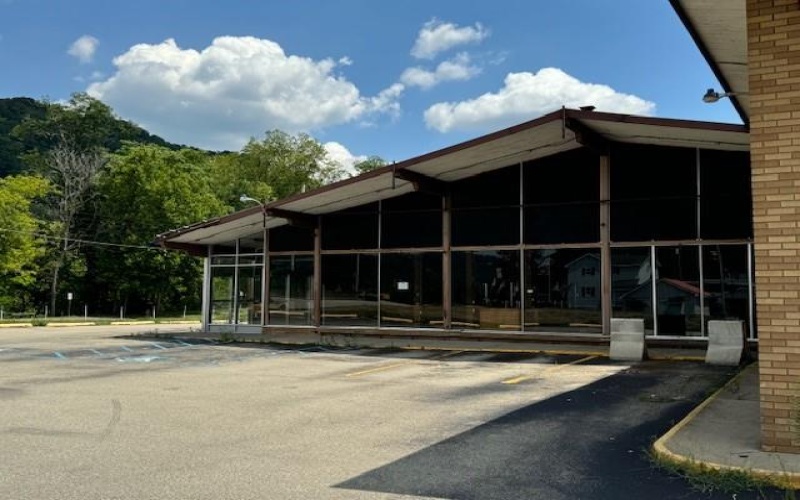 1 N Main St, Point Marion, 15474, ,Commercial-industrial-business,For Sale,N Main St,1666577