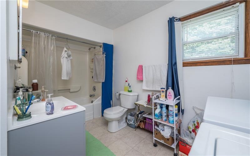 1515 Main Street, Burgettstown, 15021, ,Multi-unit,For Sale,Main Street,1666986