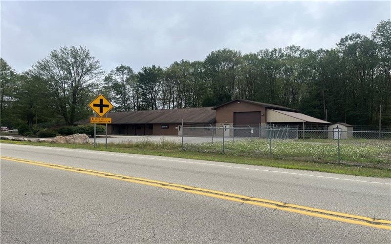 7665 Lincoln Highway, Central City, 15926, ,Commercial-industrial-business,For Sale,Lincoln Highway,1667241