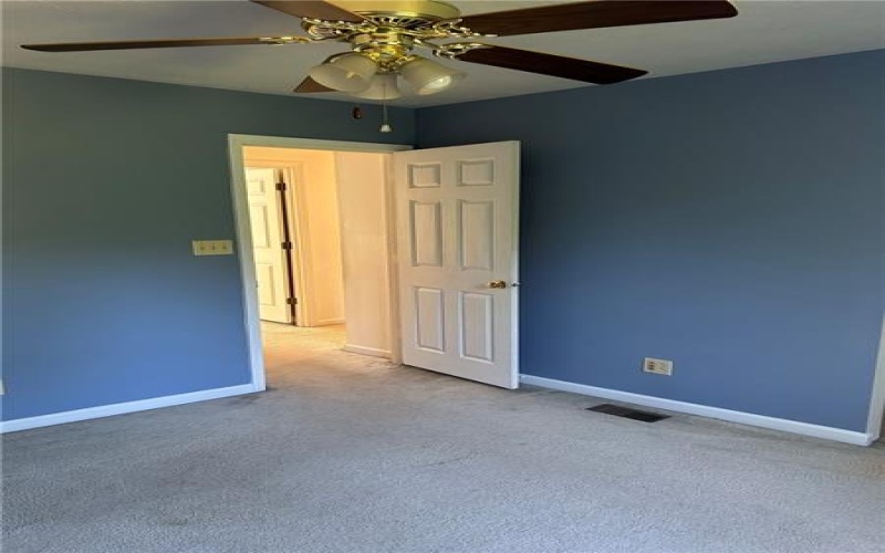6422 Lindsey Ln, Export, 15632, 3 Bedrooms Bedrooms, ,2.2 BathroomsBathrooms,Lease,For Sale,Lindsey Ln,1667810