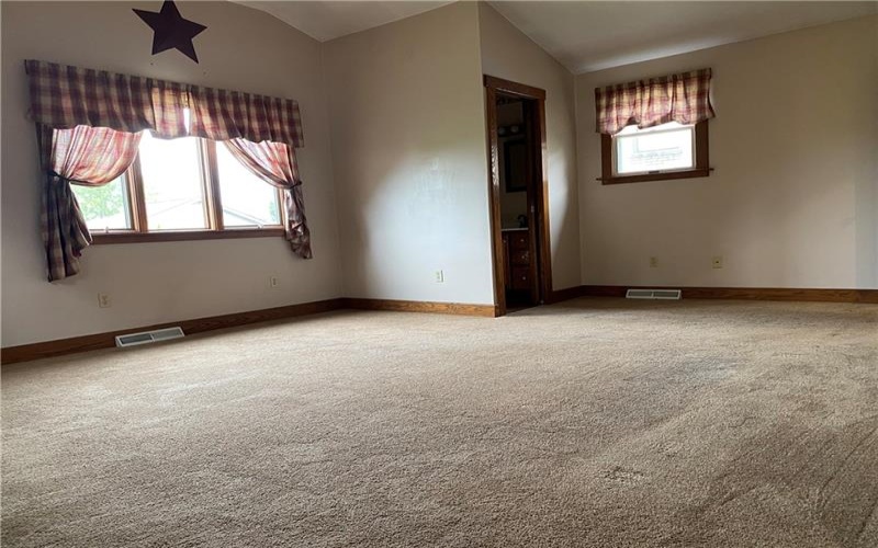 359 Pershing Dr., New Kensington, 15068, 3 Bedrooms Bedrooms, 10 Rooms Rooms,1.1 BathroomsBathrooms,Residential,For Sale,Pershing Dr.,1667944