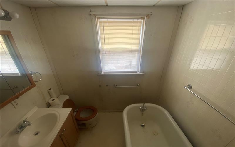 124 16th St, Connellsville, 15425, 3 Bedrooms Bedrooms, 6 Rooms Rooms,1.1 BathroomsBathrooms,Residential,For Sale,16th St,1668239