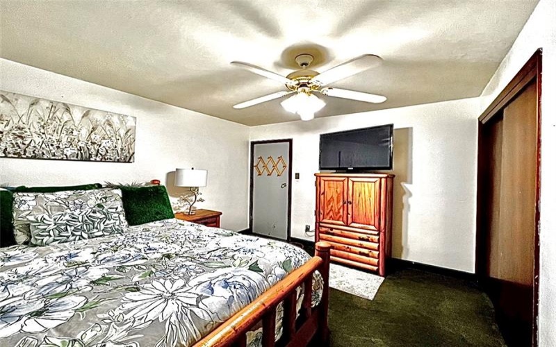 201 Esther Ave, New Kensington, 15068, 3 Bedrooms Bedrooms, 9 Rooms Rooms,3 BathroomsBathrooms,Residential,For Sale,Esther Ave,1669153