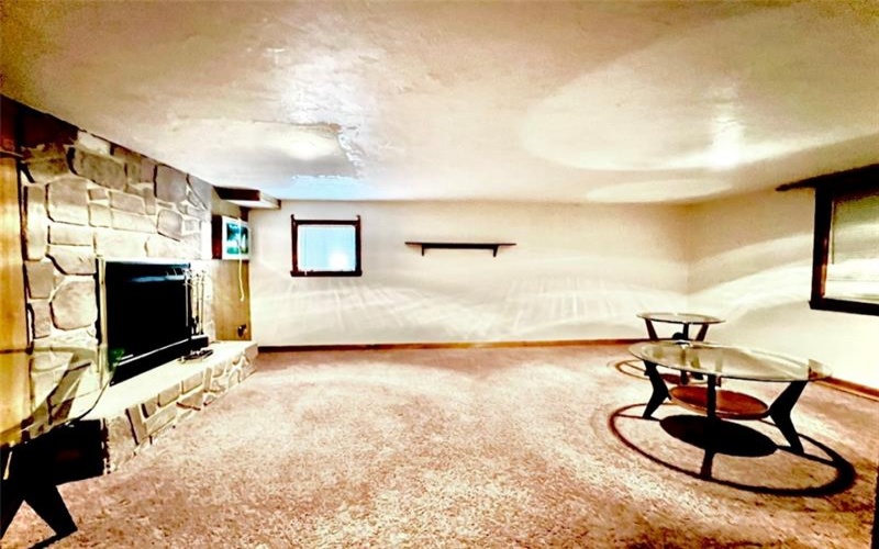 201 Esther Ave, New Kensington, 15068, 3 Bedrooms Bedrooms, 9 Rooms Rooms,3 BathroomsBathrooms,Residential,For Sale,Esther Ave,1669153