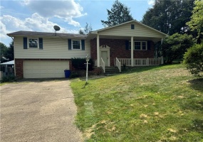 410 Crestridge Dr, Greensburg, 15601, 4 Bedrooms Bedrooms, 9 Rooms Rooms,3 BathroomsBathrooms,Residential,For Sale,Crestridge Dr,1669875
