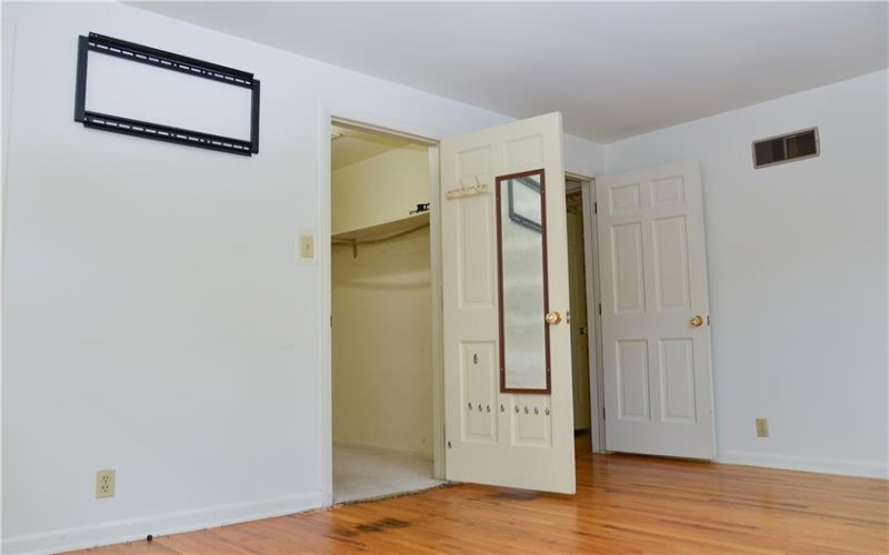 410 Crestridge Dr, Greensburg, 15601, 4 Bedrooms Bedrooms, 9 Rooms Rooms,3 BathroomsBathrooms,Residential,For Sale,Crestridge Dr,1669875