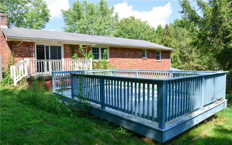 410 Crestridge Dr, Greensburg, 15601, 4 Bedrooms Bedrooms, 9 Rooms Rooms,3 BathroomsBathrooms,Residential,For Sale,Crestridge Dr,1669875