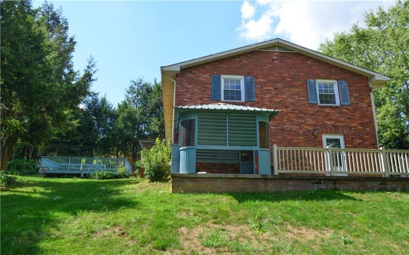 410 Crestridge Dr, Greensburg, 15601, 4 Bedrooms Bedrooms, 9 Rooms Rooms,3 BathroomsBathrooms,Residential,For Sale,Crestridge Dr,1669875