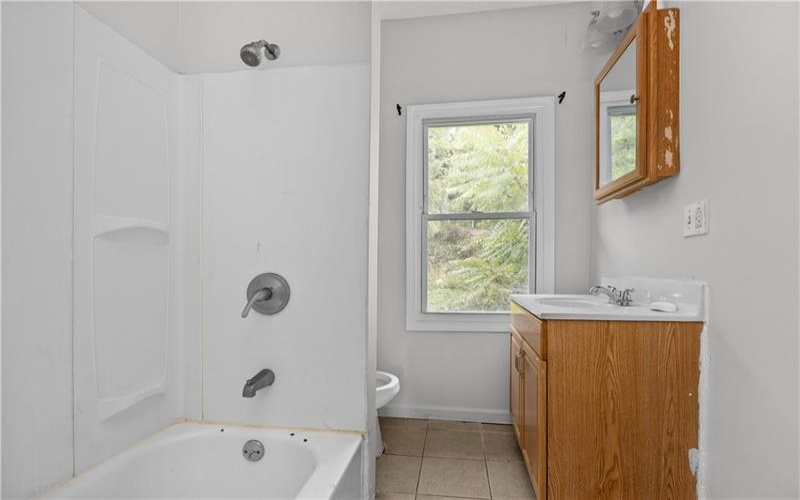 602 Division St, Jeannette, 15644, ,Multi-unit,For Sale,Division St,1670590