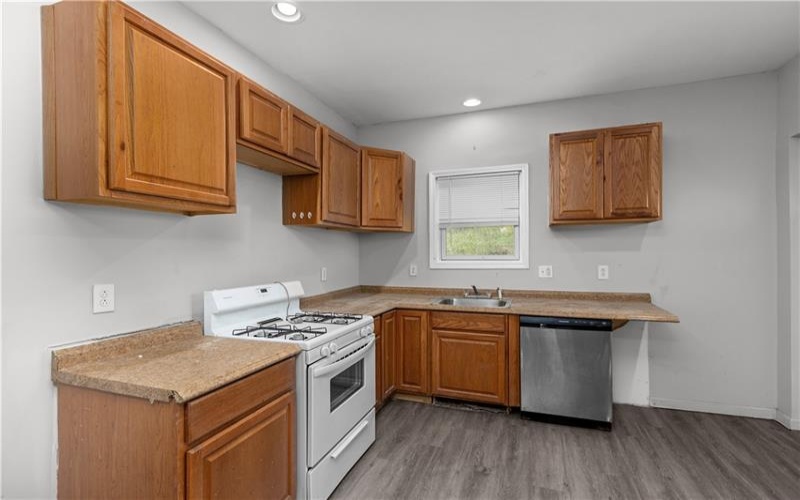 602 Division St, Jeannette, 15644, ,Multi-unit,For Sale,Division St,1670590