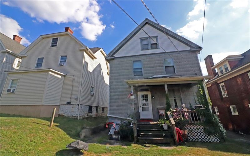 712 Spring St, Latrobe, 15650, ,Multi-unit,For Sale,Spring St,1670683