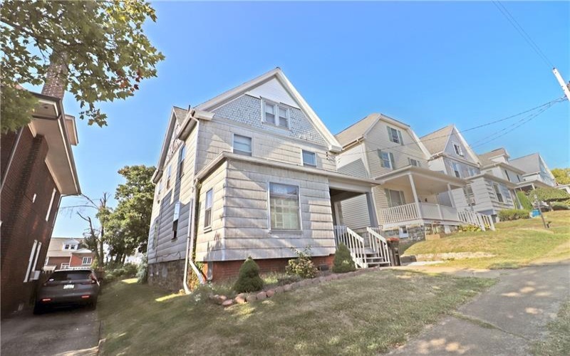 712 Spring St, Latrobe, 15650, ,Multi-unit,For Sale,Spring St,1670683