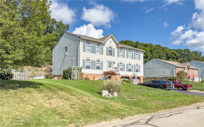 843 Hawk Valley Dr, Leechburg, 15656, 4 Bedrooms Bedrooms, ,2.1 BathroomsBathrooms,Residential,For Sale,Hawk Valley Dr,1671002