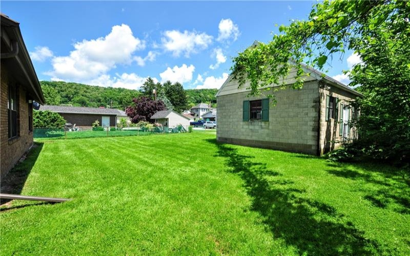 303 6th Street, West Newton, 15089, 4 Bedrooms Bedrooms, ,2 BathroomsBathrooms,Residential,For Sale,6th Street,1672019