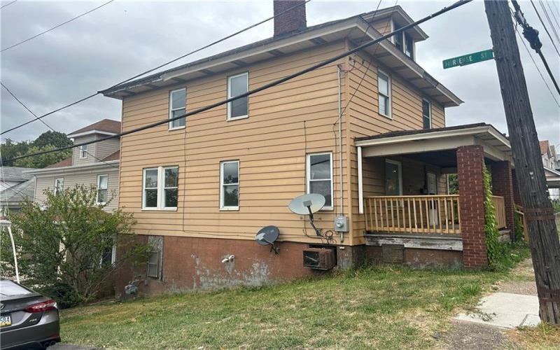 103 Cleveland Ave, Uniontown, 15401, 3 Bedrooms Bedrooms, ,1 BathroomBathrooms,Residential,For Sale,Cleveland Ave,1672511