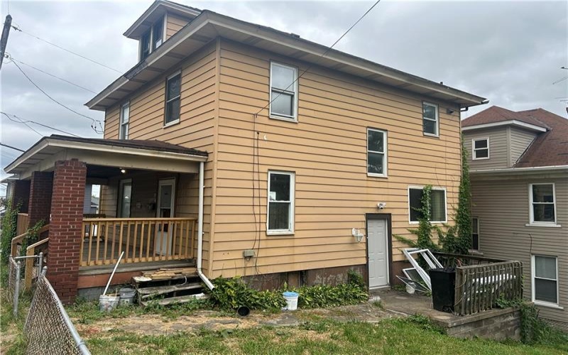 103 Cleveland Ave, Uniontown, 15401, 3 Bedrooms Bedrooms, ,1 BathroomBathrooms,Residential,For Sale,Cleveland Ave,1672511