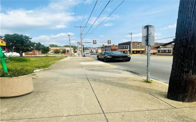 510 Crawford Avenue, Connellsville, 15425, ,Commercial-industrial-business,For Sale,Crawford Avenue,1673076