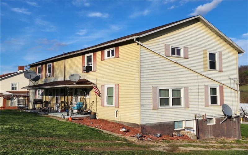 10 Peterson St, Avella, 15312, ,Multi-unit,For Sale,Peterson St,1673325
