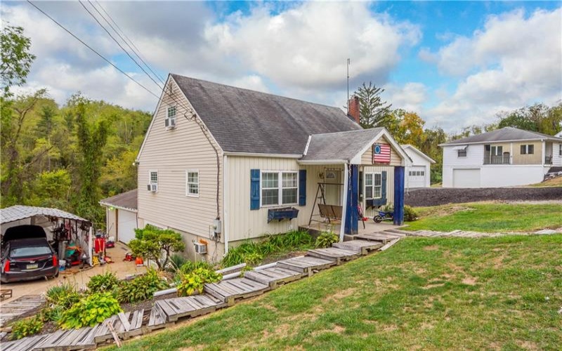 265 Johnston Rd, Bentleyville, 15314, 5 Bedrooms Bedrooms, 8 Rooms Rooms,2 BathroomsBathrooms,Residential,For Sale,Johnston Rd,1673666