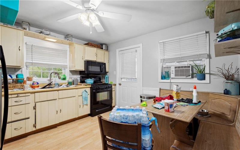 265 Johnston Rd, Bentleyville, 15314, 5 Bedrooms Bedrooms, 8 Rooms Rooms,2 BathroomsBathrooms,Residential,For Sale,Johnston Rd,1673666